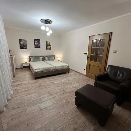 招待所 House Bahamas 3*